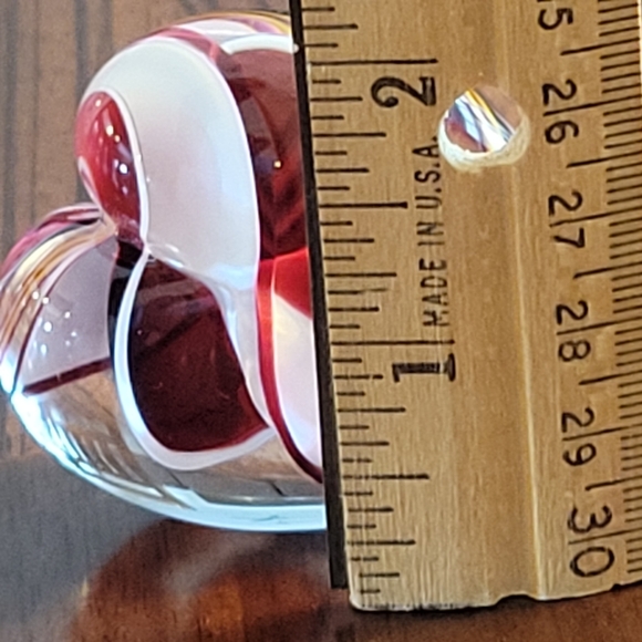 Art Glass Heart Paperweight with Red and White Swirls Heart. - Picture 6 of 12
